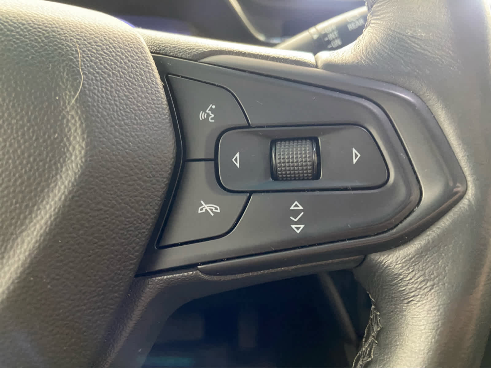 Used 2023 Chevrolet Bolt LT w/ Infotainment Package image 18