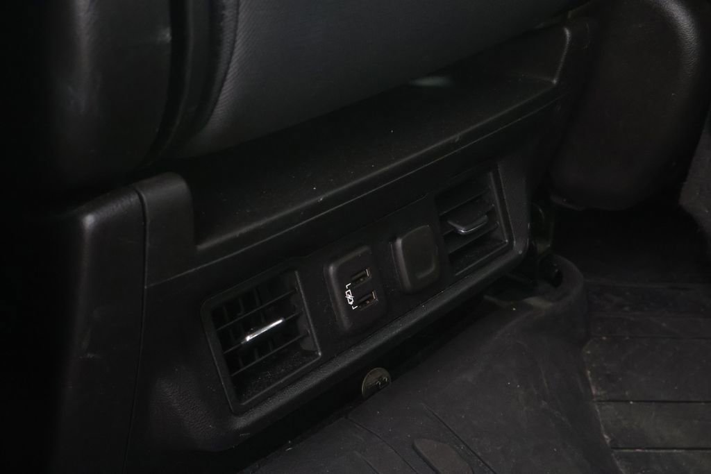 Used 2020 Chevrolet Silverado 1500 LT w/ All-Star Edition image 35