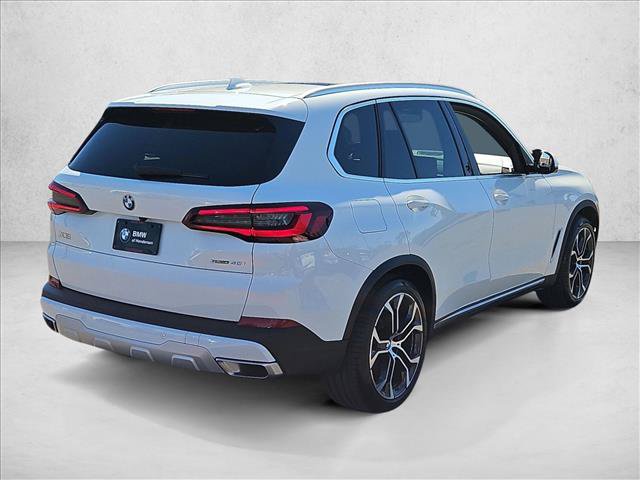 Used 2023 BMW X5 sDrive40i w/ Parking Assistance Package RWD image 5