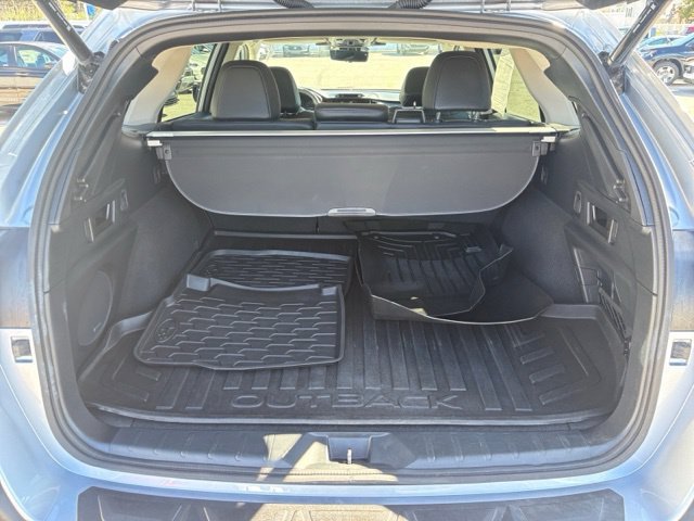 Used 2025 Subaru Outback Touring AWD/4WD image 17