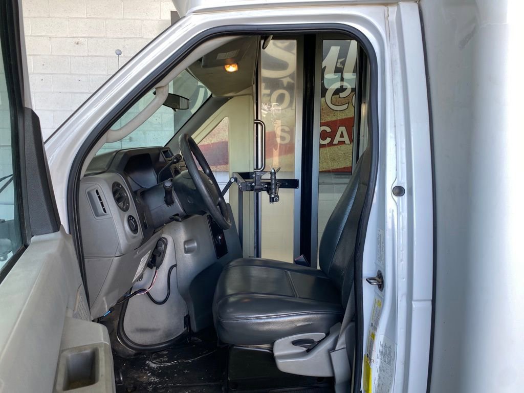 Used 2012 Ford E-450 and Econoline 450 Super Duty w/ Shuttle Bus Prep Pkg image 13