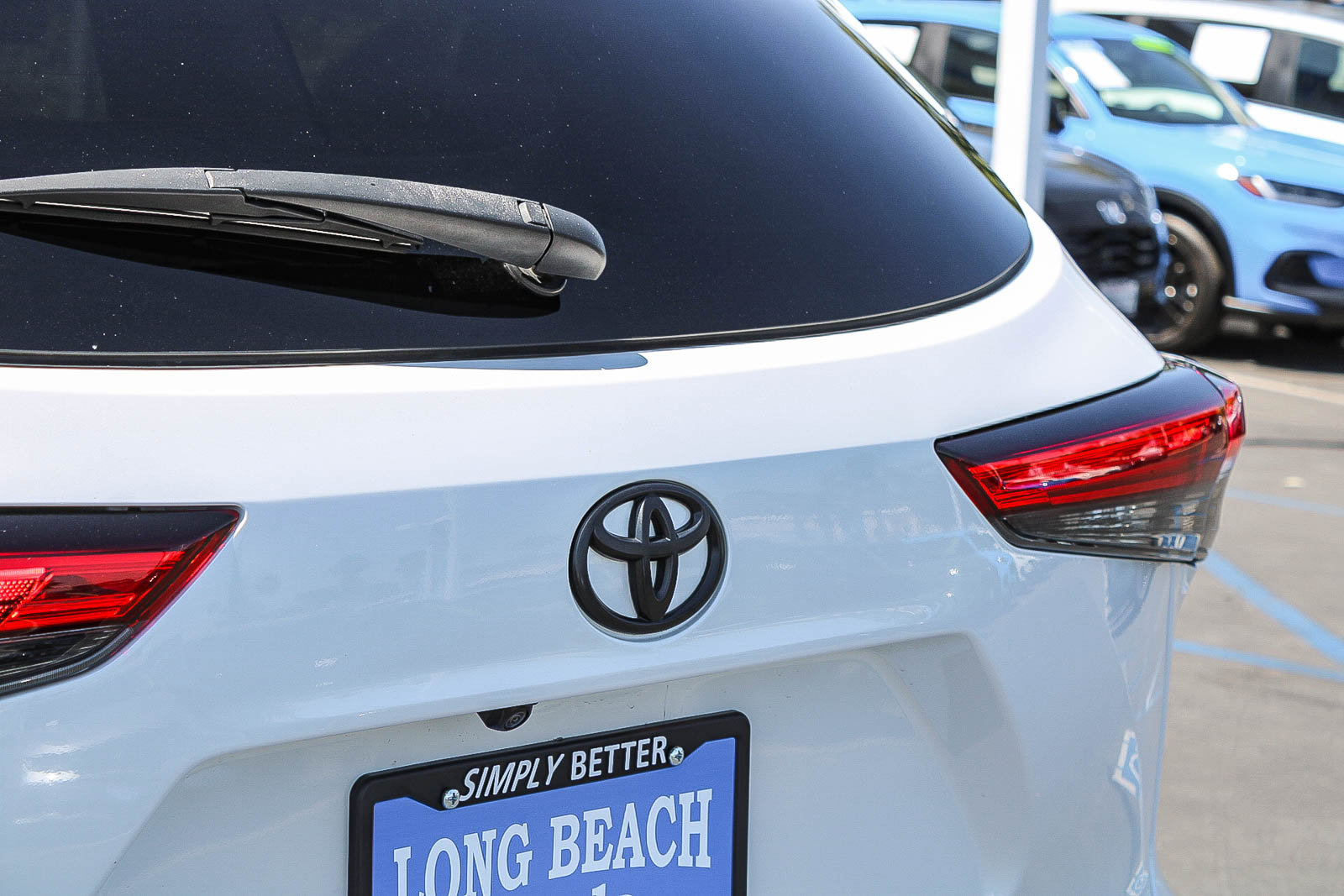 Used 2023 Toyota Highlander Limited FWD image 11