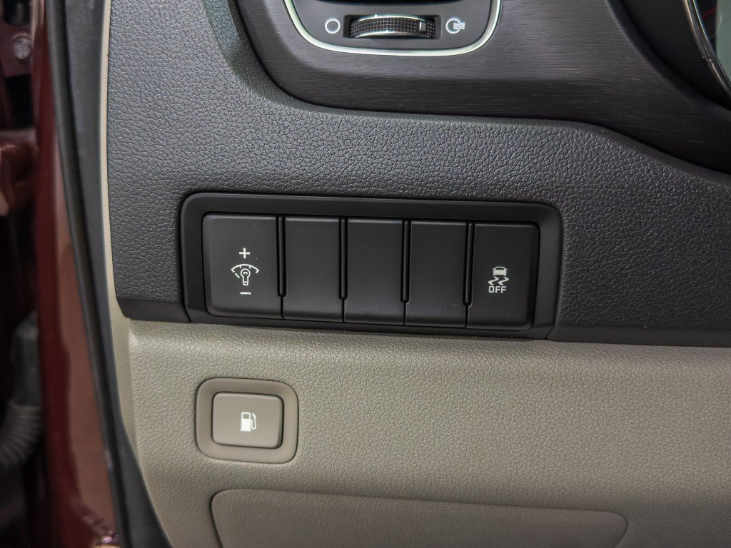 Used 2019 Kia Sedona LX FWD image 25