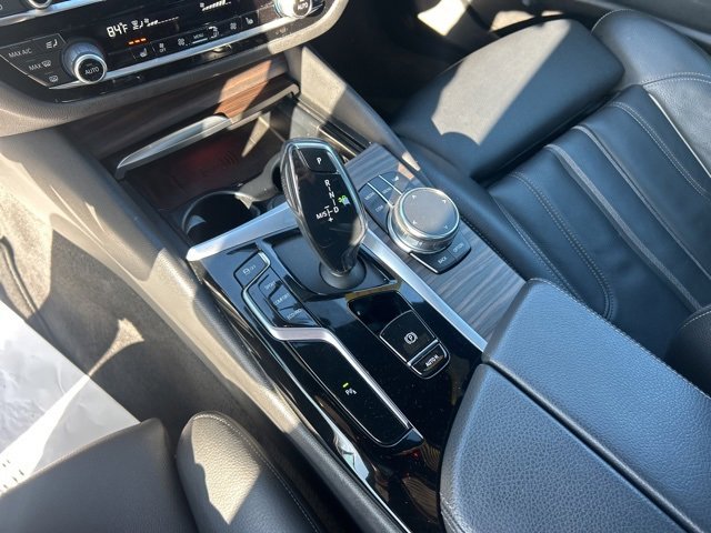 Used 2023 BMW 540i xDrive w/ Premium Package image 22