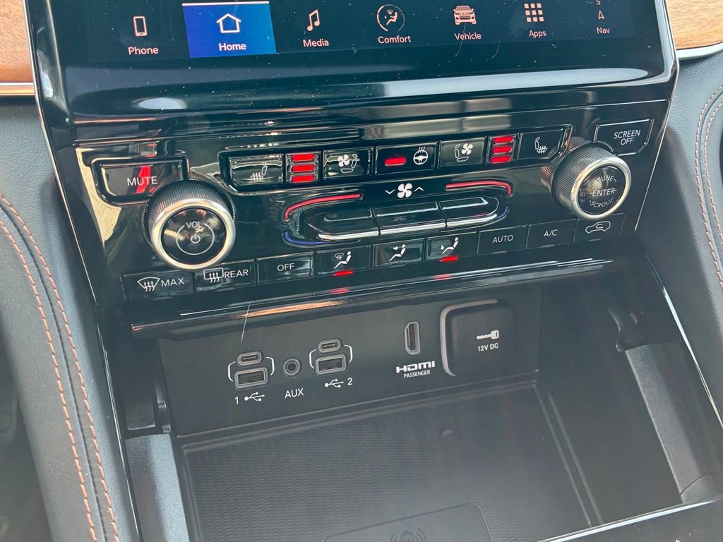 Used 2024 Jeep Grand Cherokee L Summit image 24