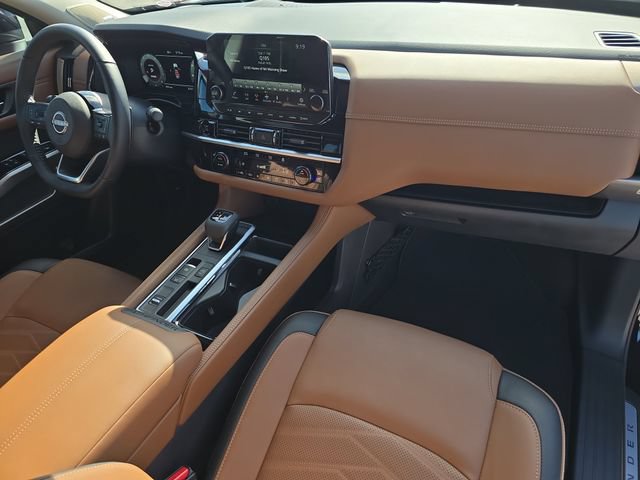 Certified 2025 Nissan Pathfinder Platinum w/ Cargo Package FWD image 12
