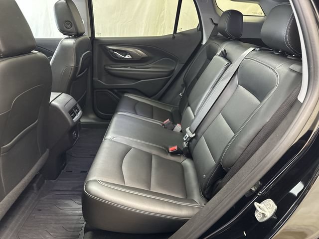 Used 2023 GMC Terrain SLT w/ Infotainment Package II AWD/4WD image 13