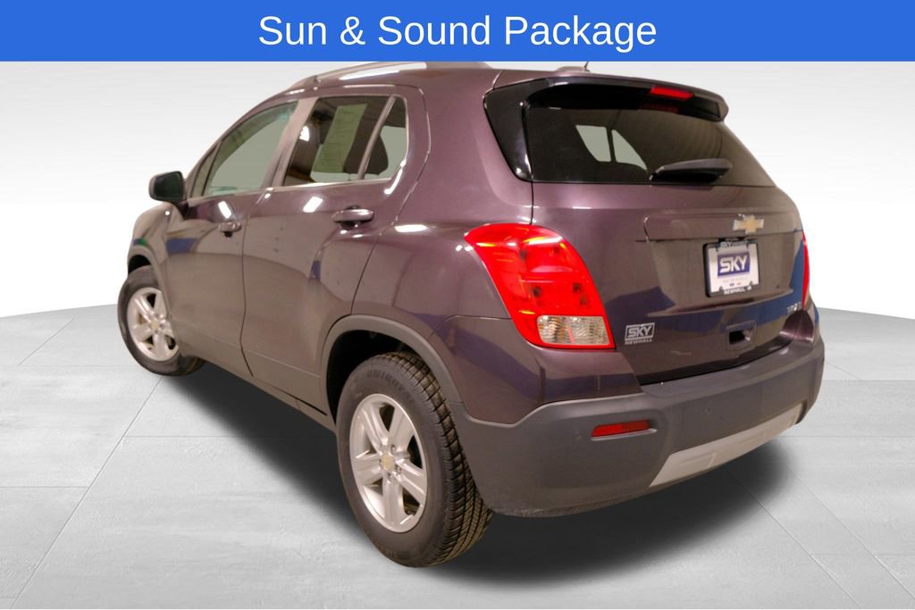 Used 2016 Chevrolet Trax LT w/ LT Sun and Sound Package image 5