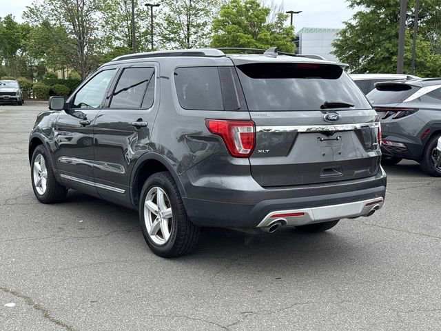 Used 2016 Ford Explorer XLT w/ Equipment Group 202A AWD/4WD image 4