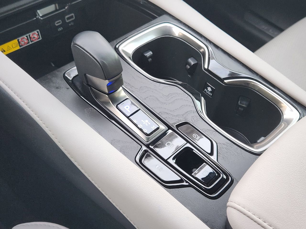 Used 2024 Lexus RX 350 Premium w/ Accessory Package (Z1) image 19