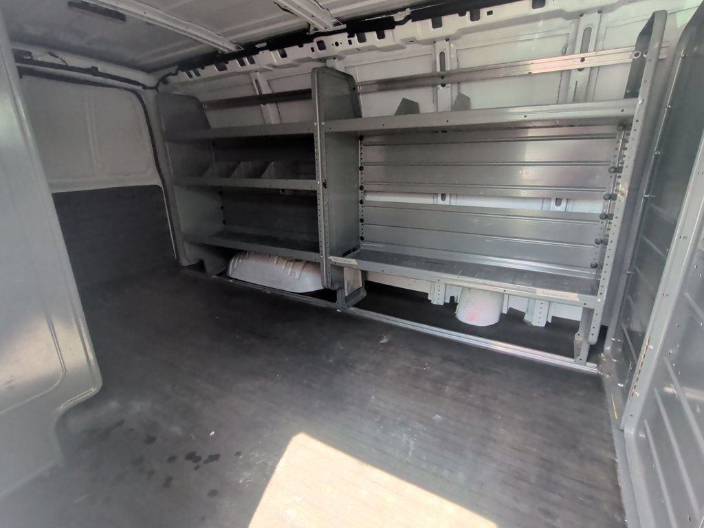 Used 2018 Chevrolet Express 2500 w/ Driver Convenience Package RWD image 20