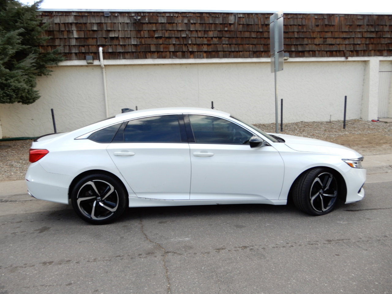 Used 2022 Honda Accord Sport image 4