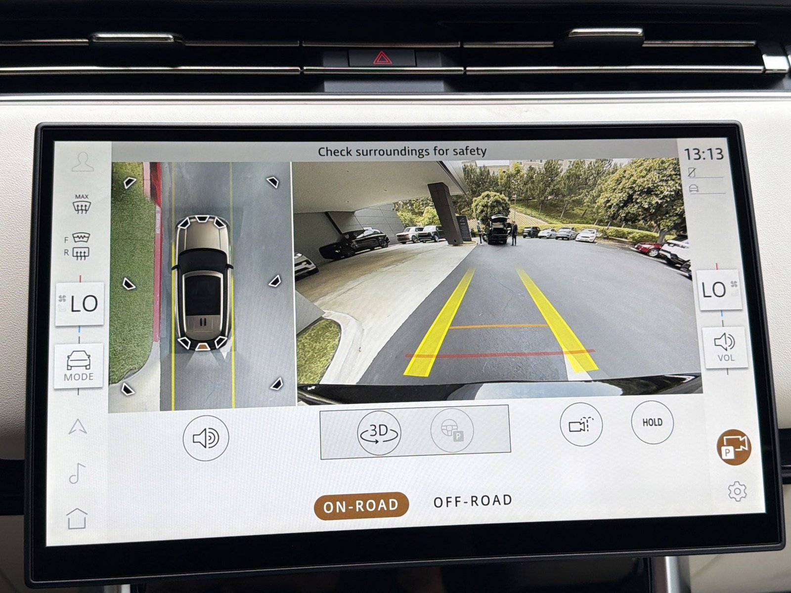 New 2026 Land Rover Range Rover SE image 29