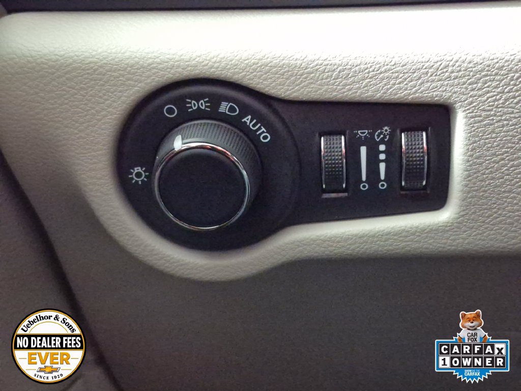 Used 2023 Chrysler Voyager LX FWD image 18