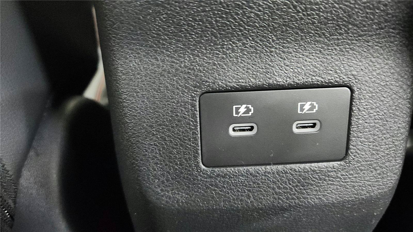 Used 2025 Nissan Kicks SR AWD/4WD image 26