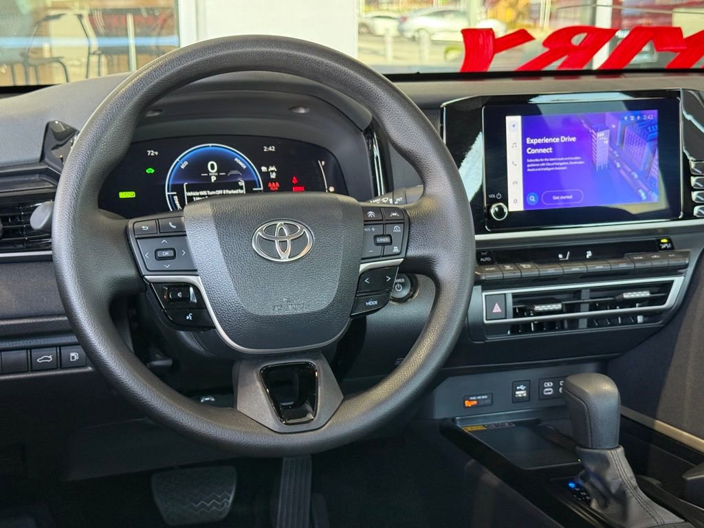 Certified 2025 Toyota Camry LE image 31