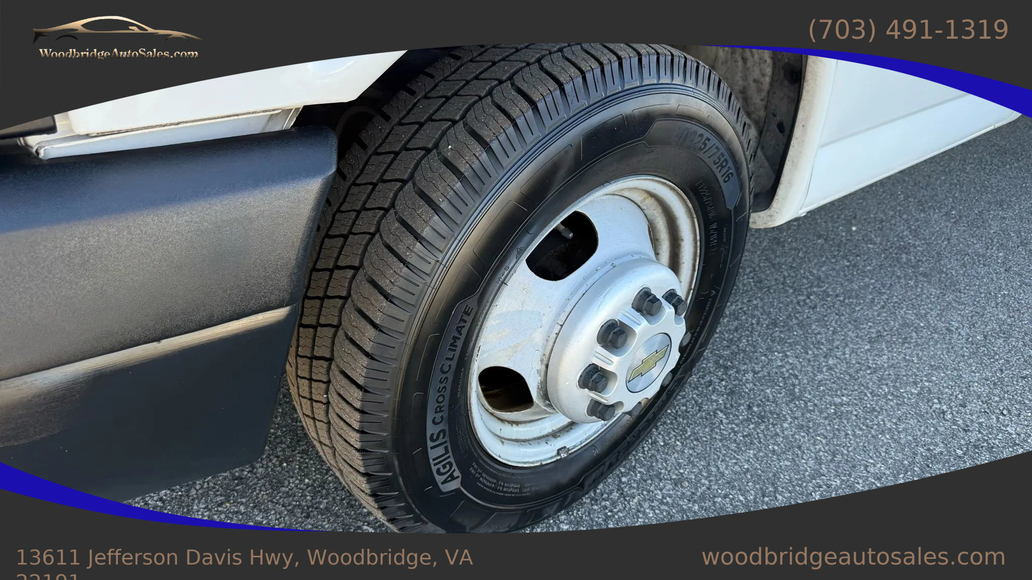 Used 2015 Chevrolet Express 3500 Extended image 21