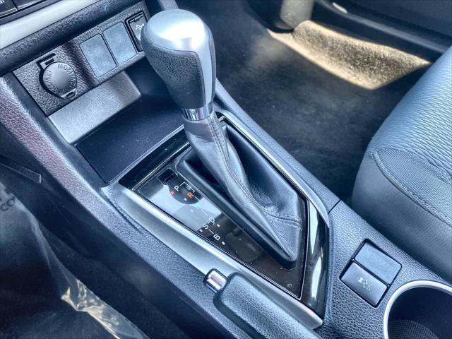 Certified 2017 Toyota Corolla LE FWD image 19