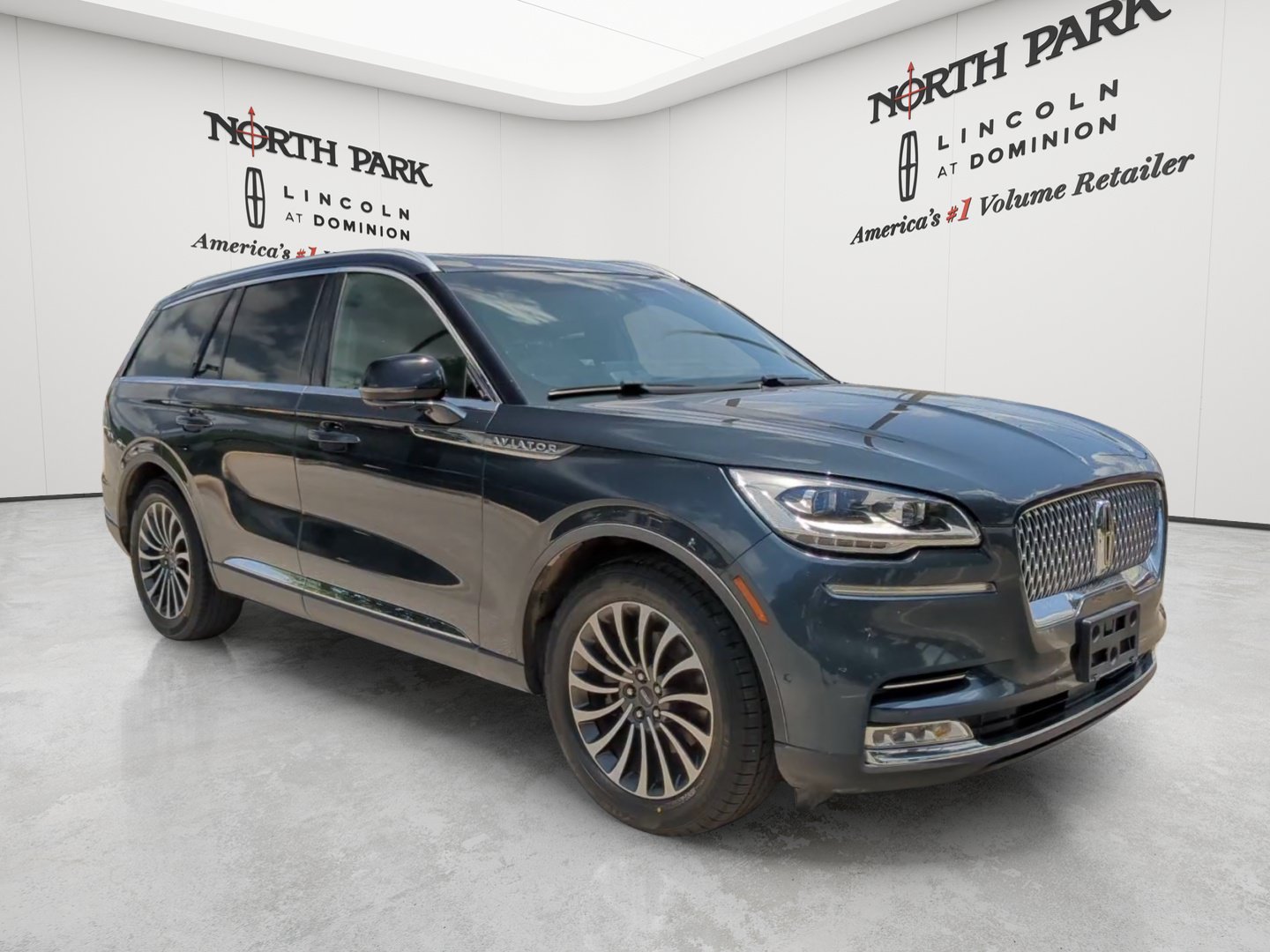 Used 2022 Lincoln Aviator Reserve w/ Equipment Group 201A RWD image 7