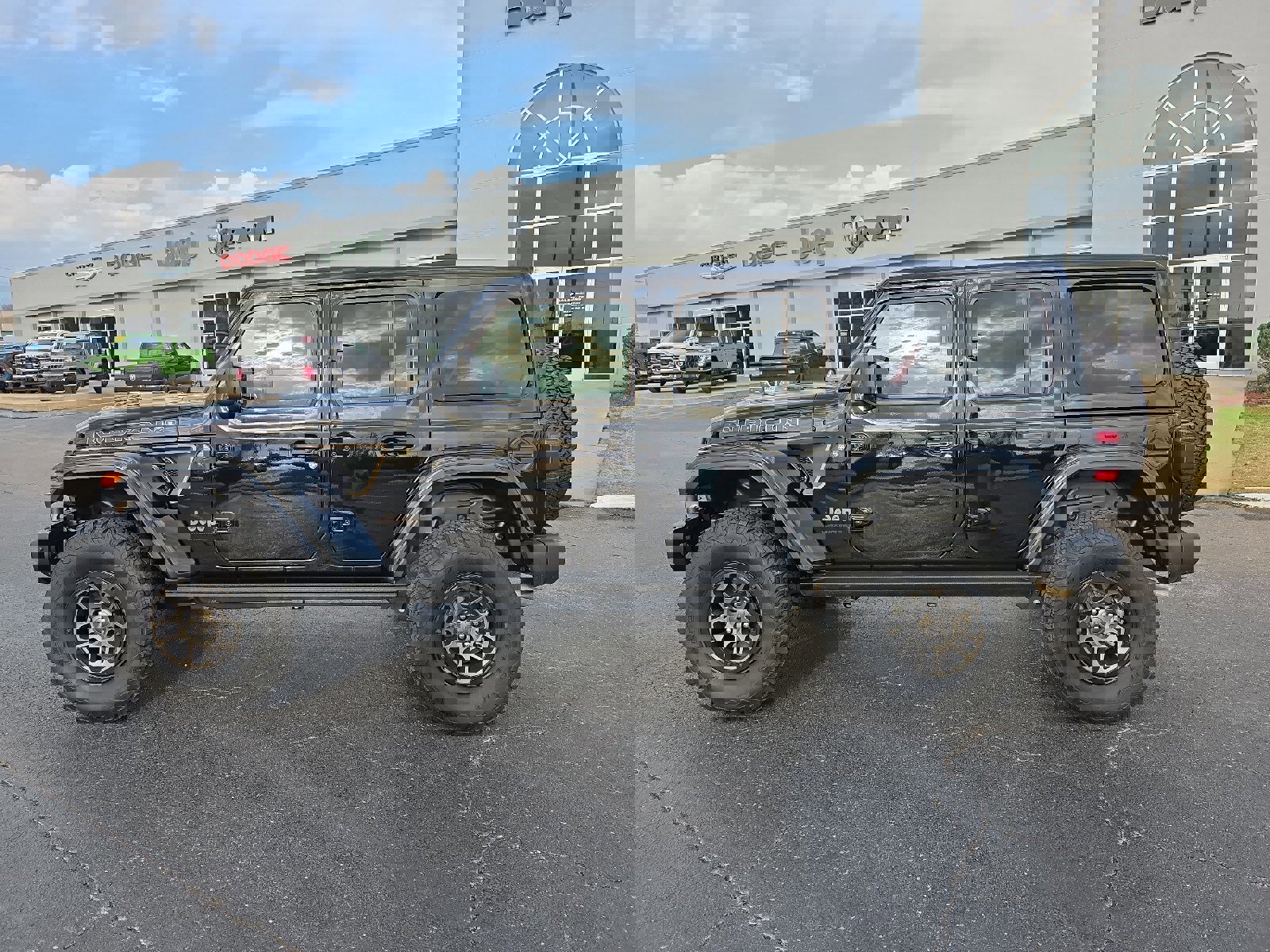 Used 2023 Jeep Wrangler Unlimited Rubicon 392 image 8