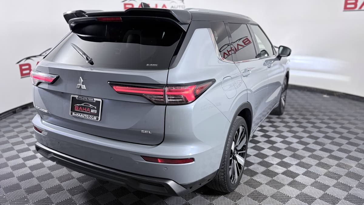 Used 2025 Mitsubishi Outlander SEL AWD/4WD image 6