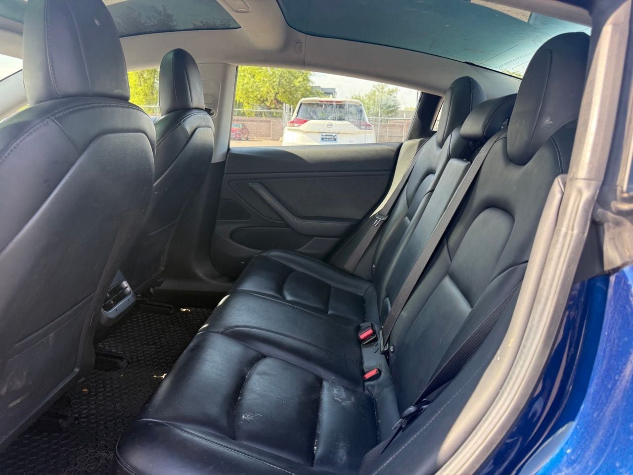 Used 2018 Tesla Model 3 Long Range RWD image 10