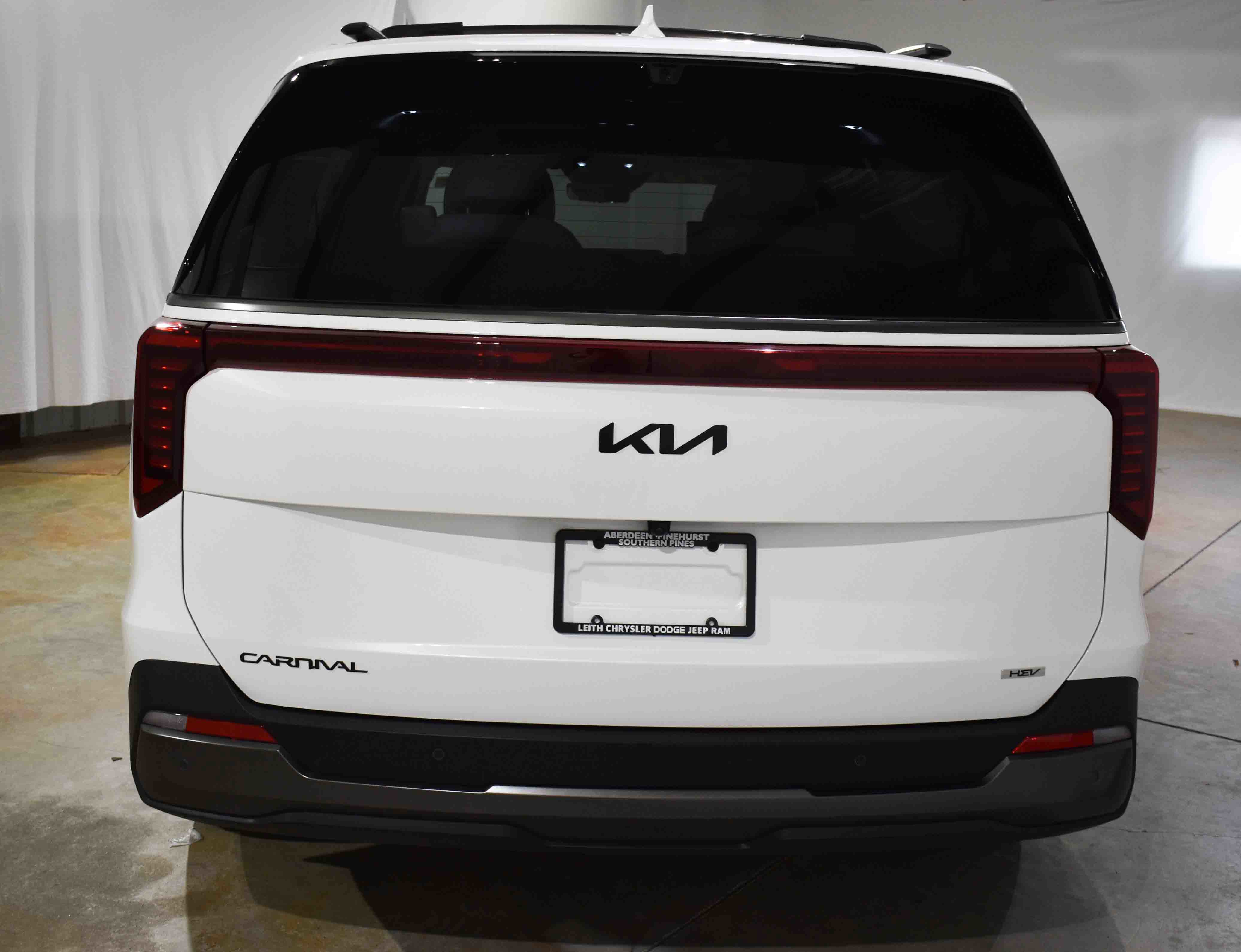 Used 2025 Kia Carnival SX Prestige image 8