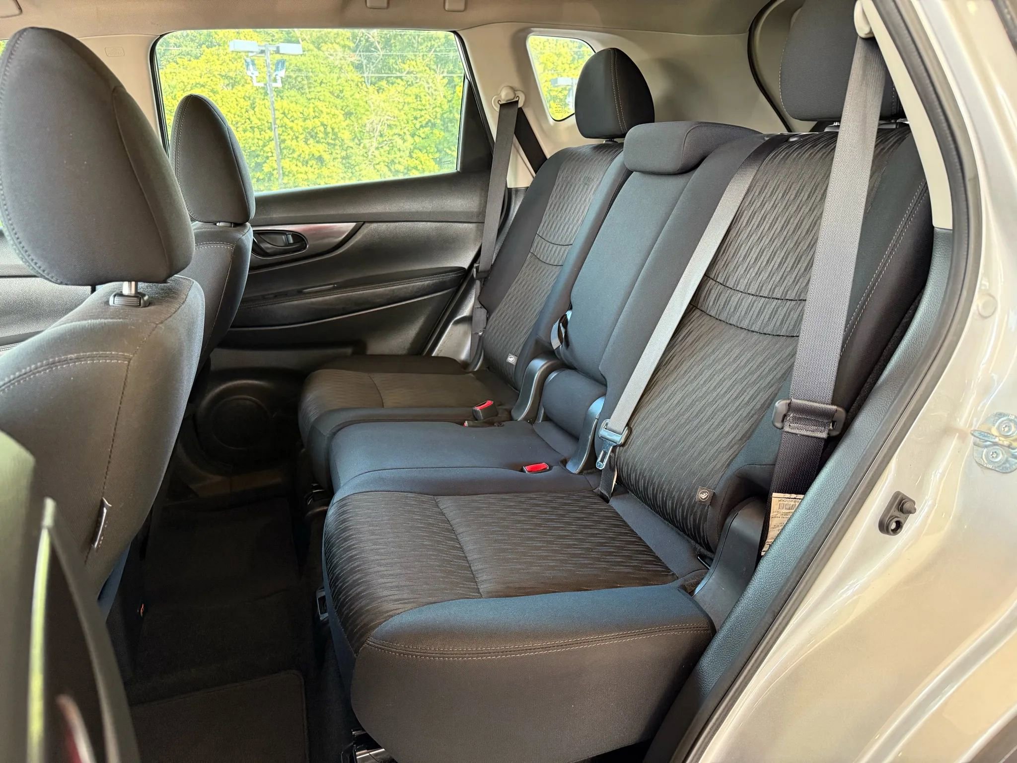 Used 2020 Nissan Rogue S image 10