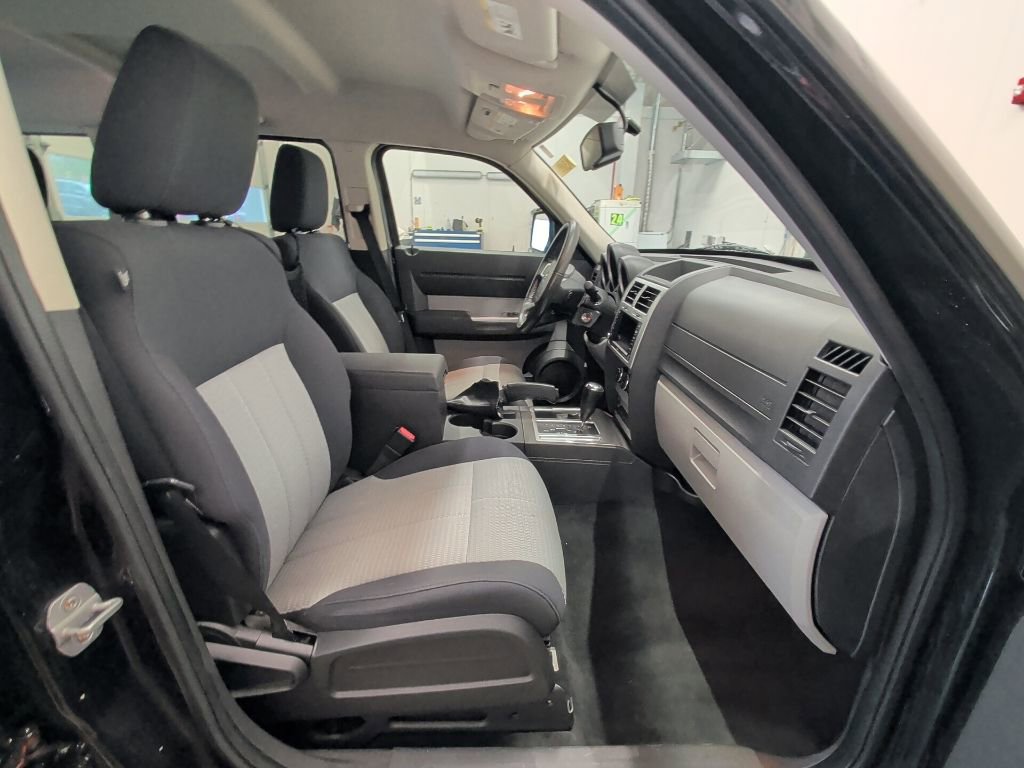 Used 2007 Dodge Nitro SLT AWD/4WD image 15