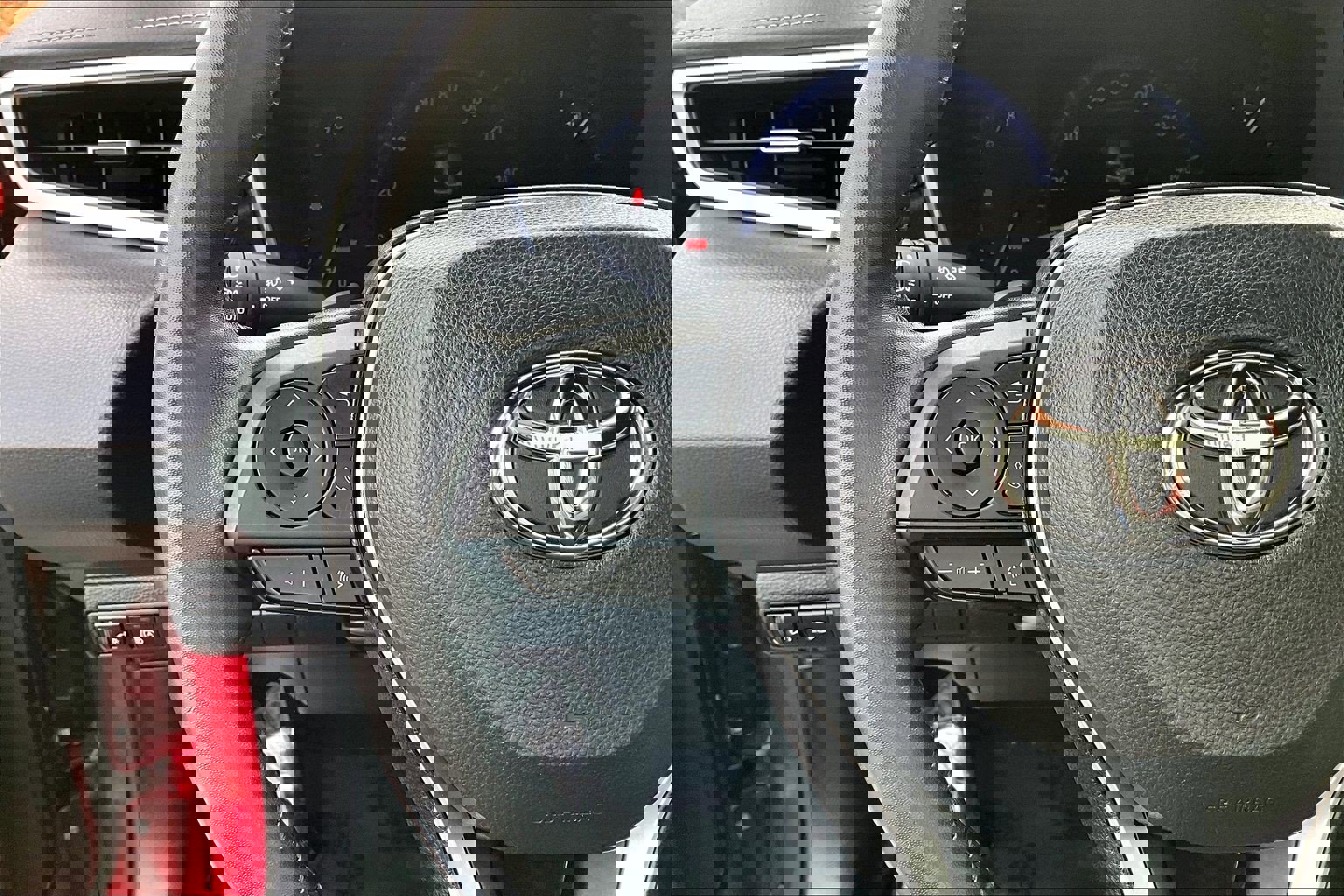 Used 2022 Toyota Corolla XSE image 11