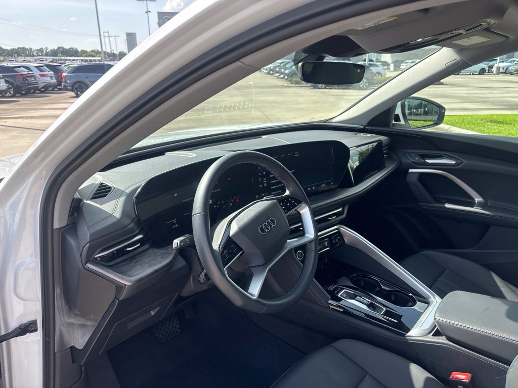 Used 2025 Audi Q5 Premium w/ Convenience Package AWD/4WD image 21