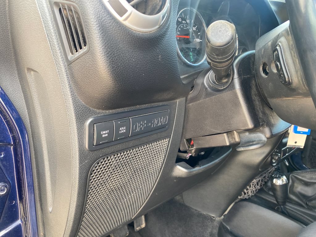 Used 2013 Jeep Wrangler Unlimited Rubicon w/ Dual Top Group AWD/4WD image 10