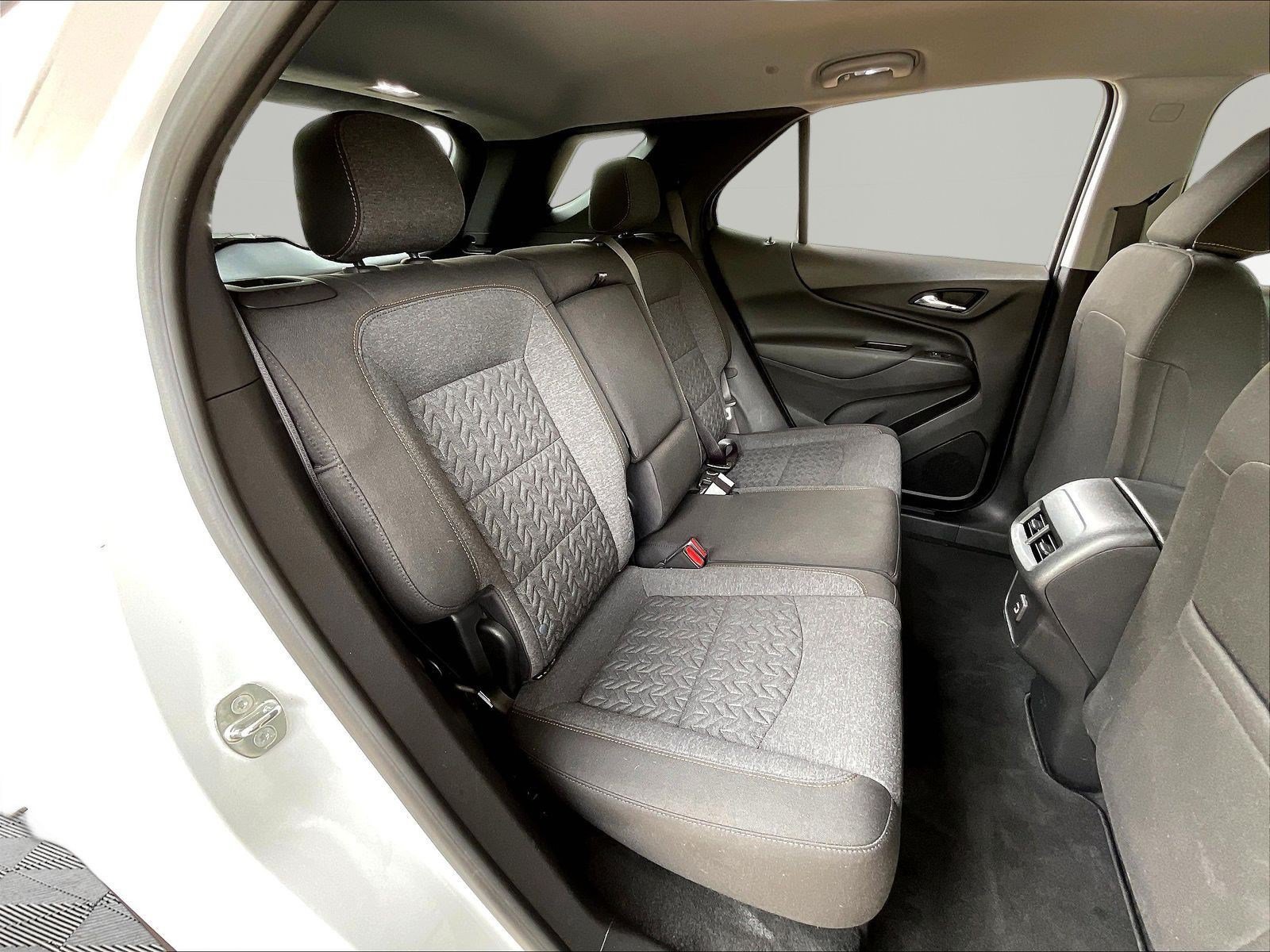 Used 2023 Chevrolet Equinox LT FWD image 24