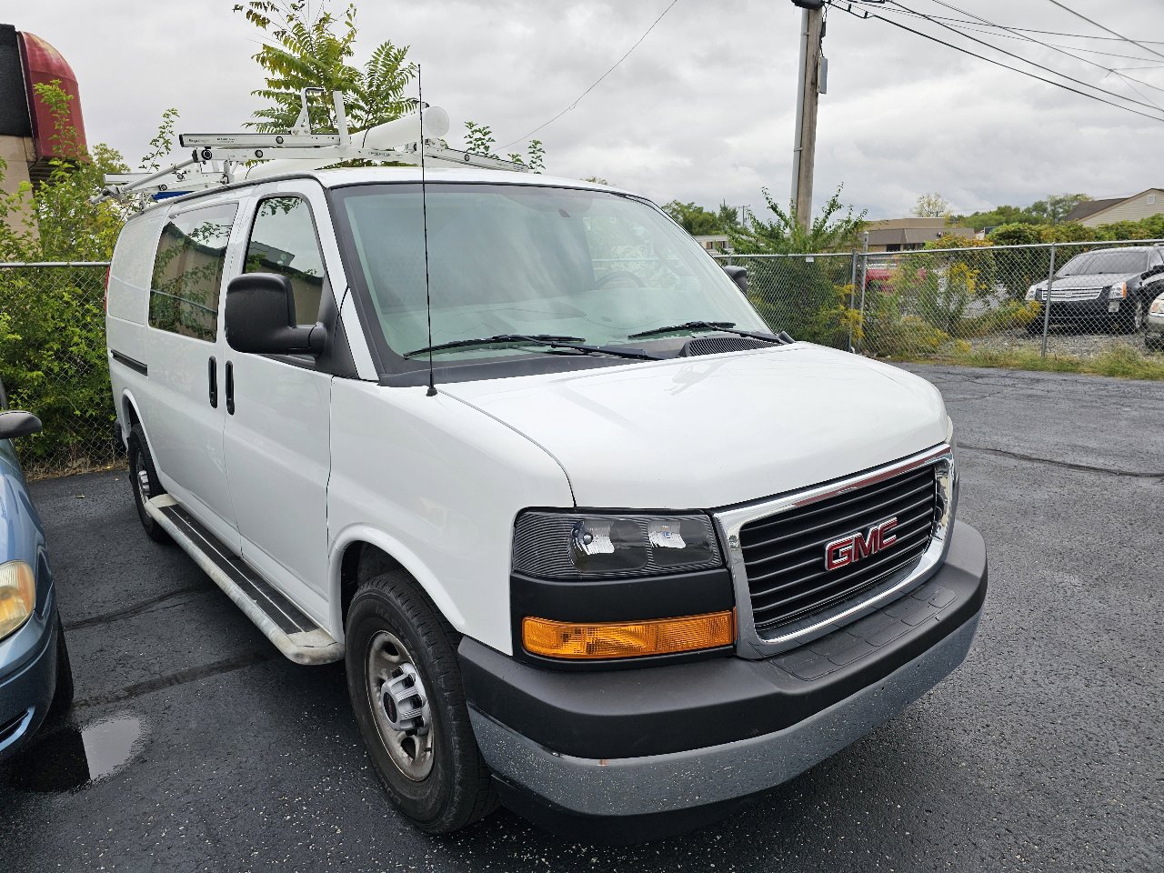 Used 2017 GMC Savana 2500 image 11