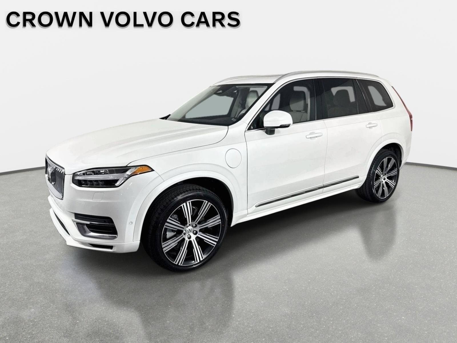 Used 2025 Volvo XC90 T8 Plus w/ Protection Package Premier AWD/4WD image 1