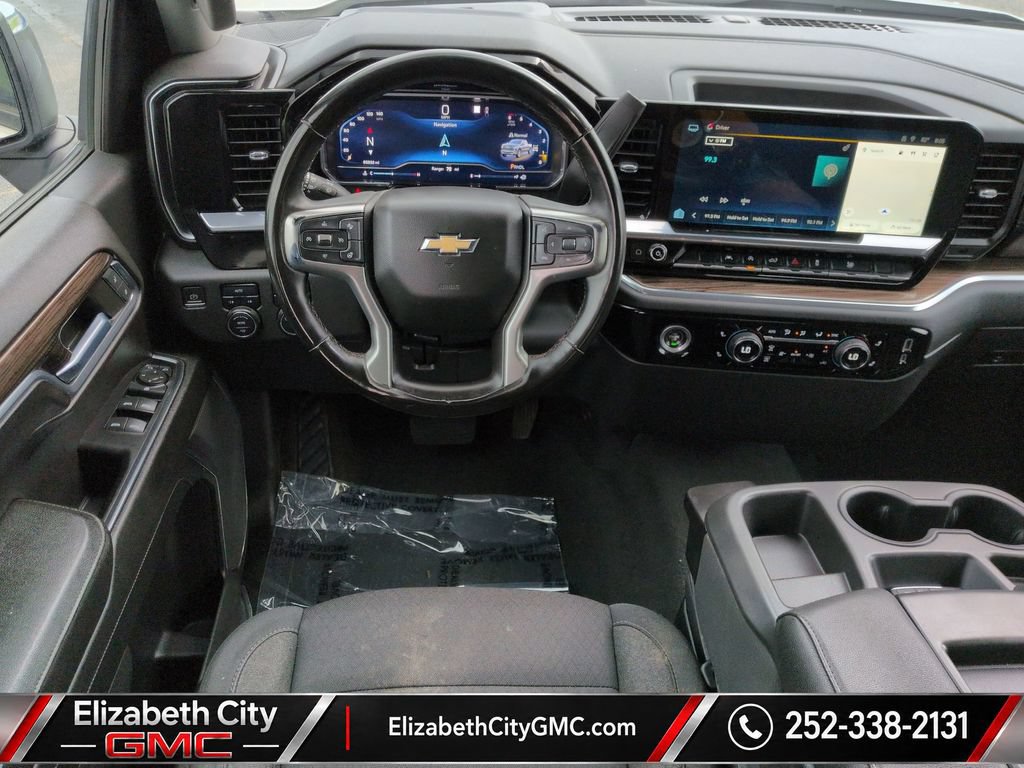 Used 2023 Chevrolet Silverado 1500 LT AWD/4WD image 17