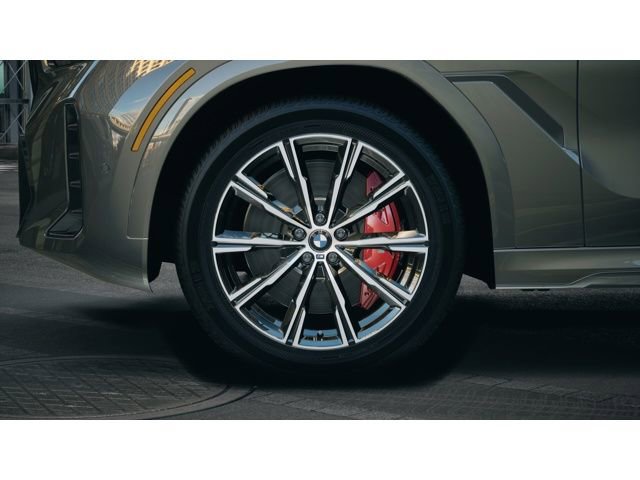 New 2026 BMW X6 xDrive40i w/ Climate Comfort Package image 7