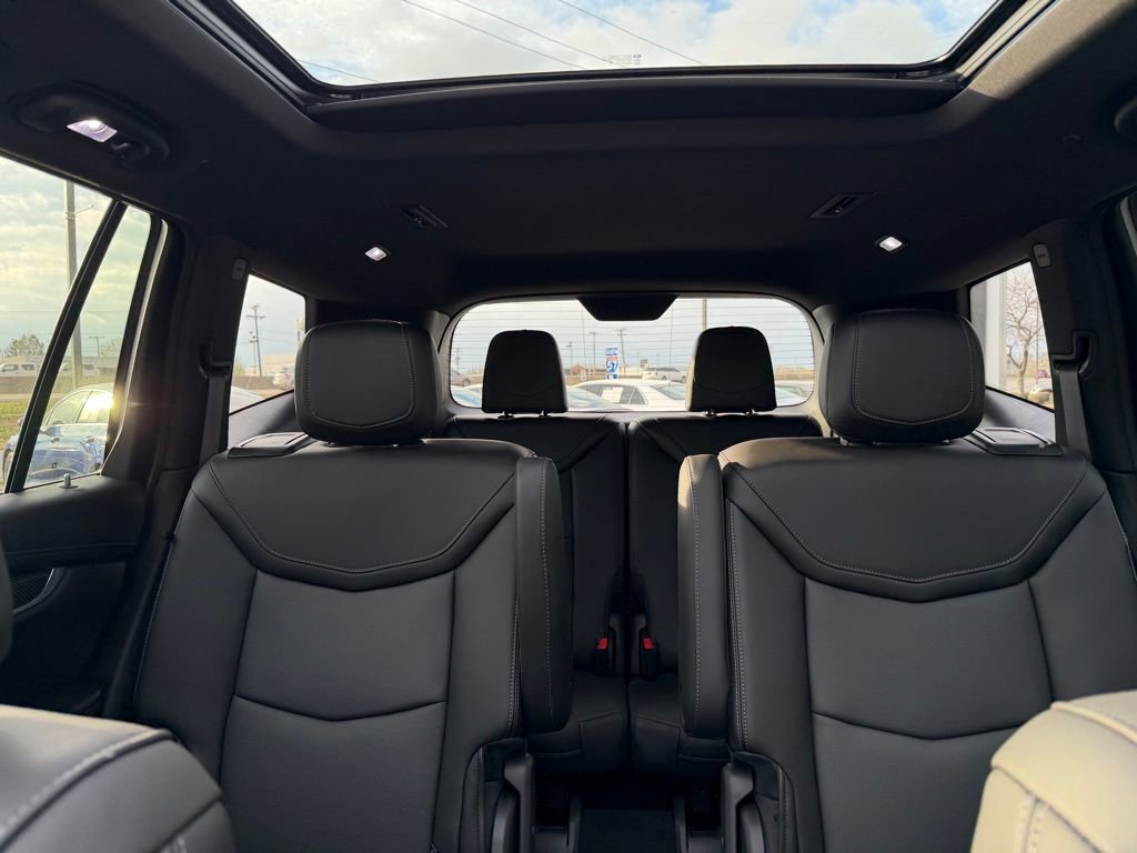 Used 2025 Cadillac XT6 Sport w/ Technology Package image 25