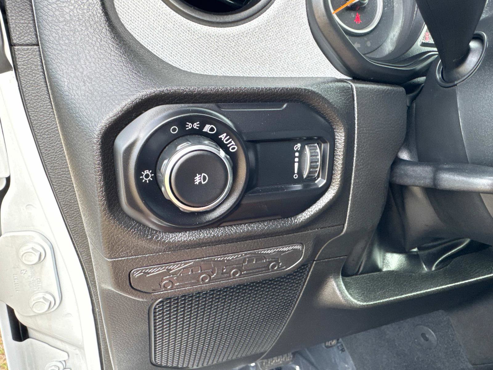 Used 2024 Jeep Wrangler Sport S image 32