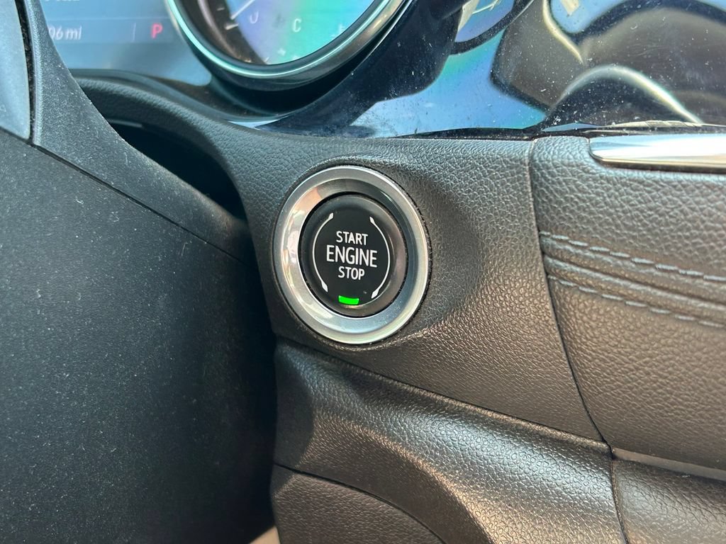 Used 2020 Buick Encore GX Select w/ Sport Touring Package FWD image 27