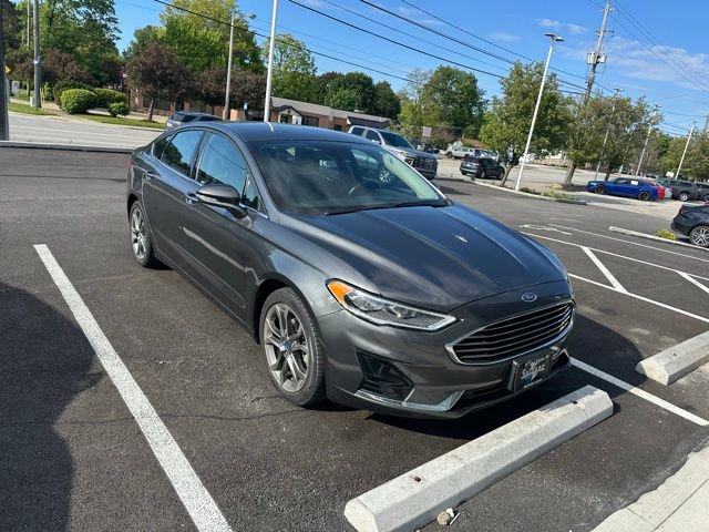 Used 2020 Ford Fusion SEL FWD image 2