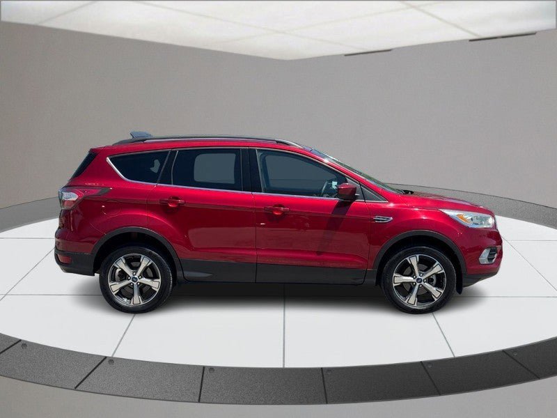 Used 2017 Ford Escape SE w/ Equipment Group 201A FWD video 2