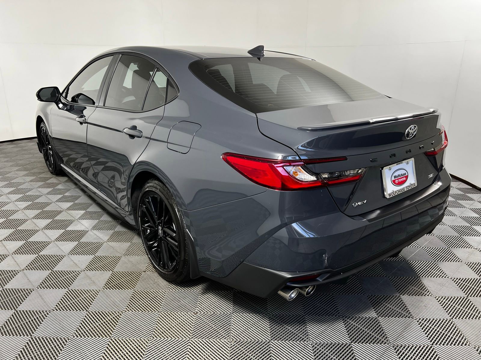 Used 2026 Toyota Camry SE w/ Convenience Package FWD image 7