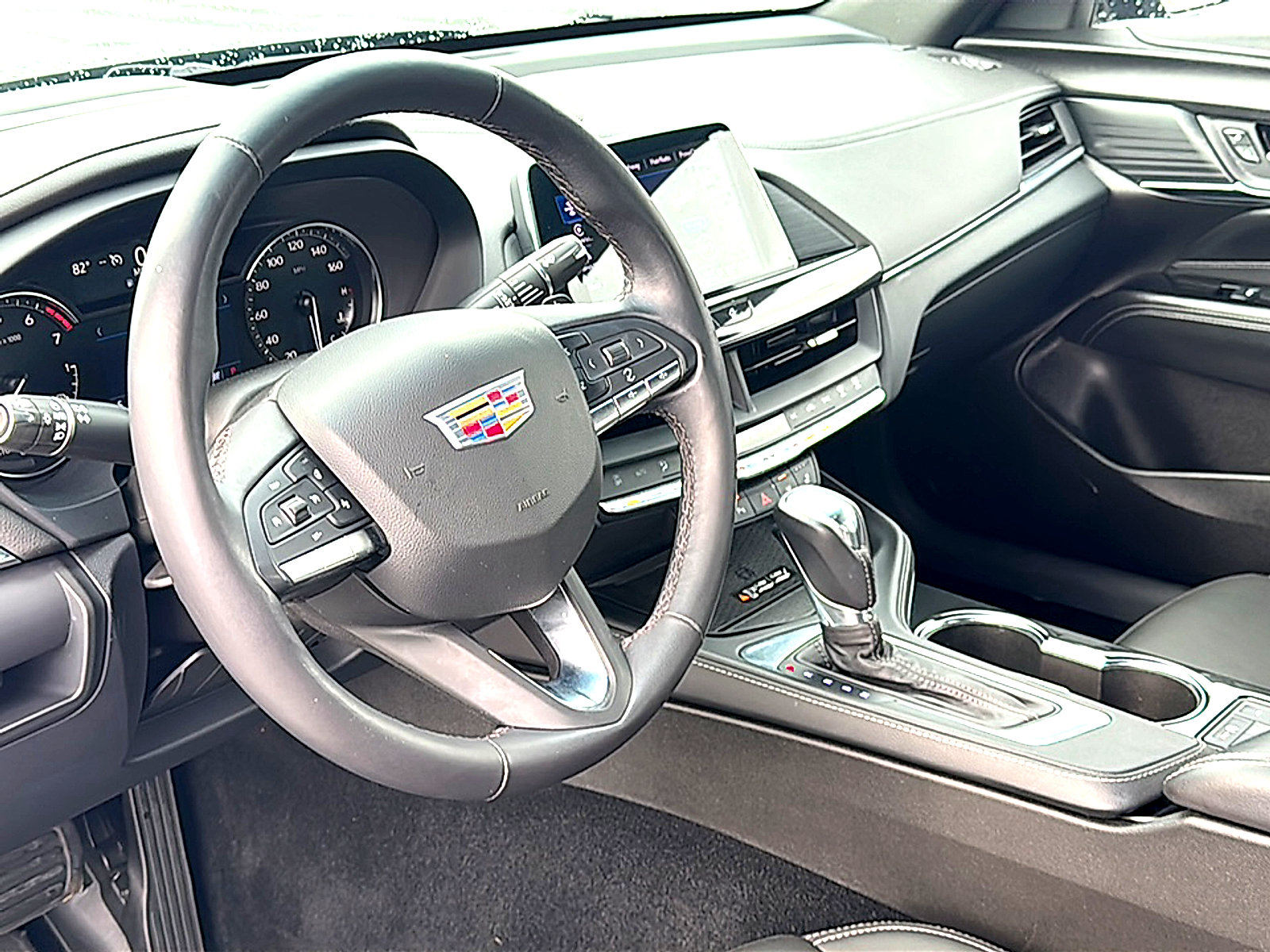 Used 2024 Cadillac CT4 Luxury w/ Cold Weather Package RWD image 12