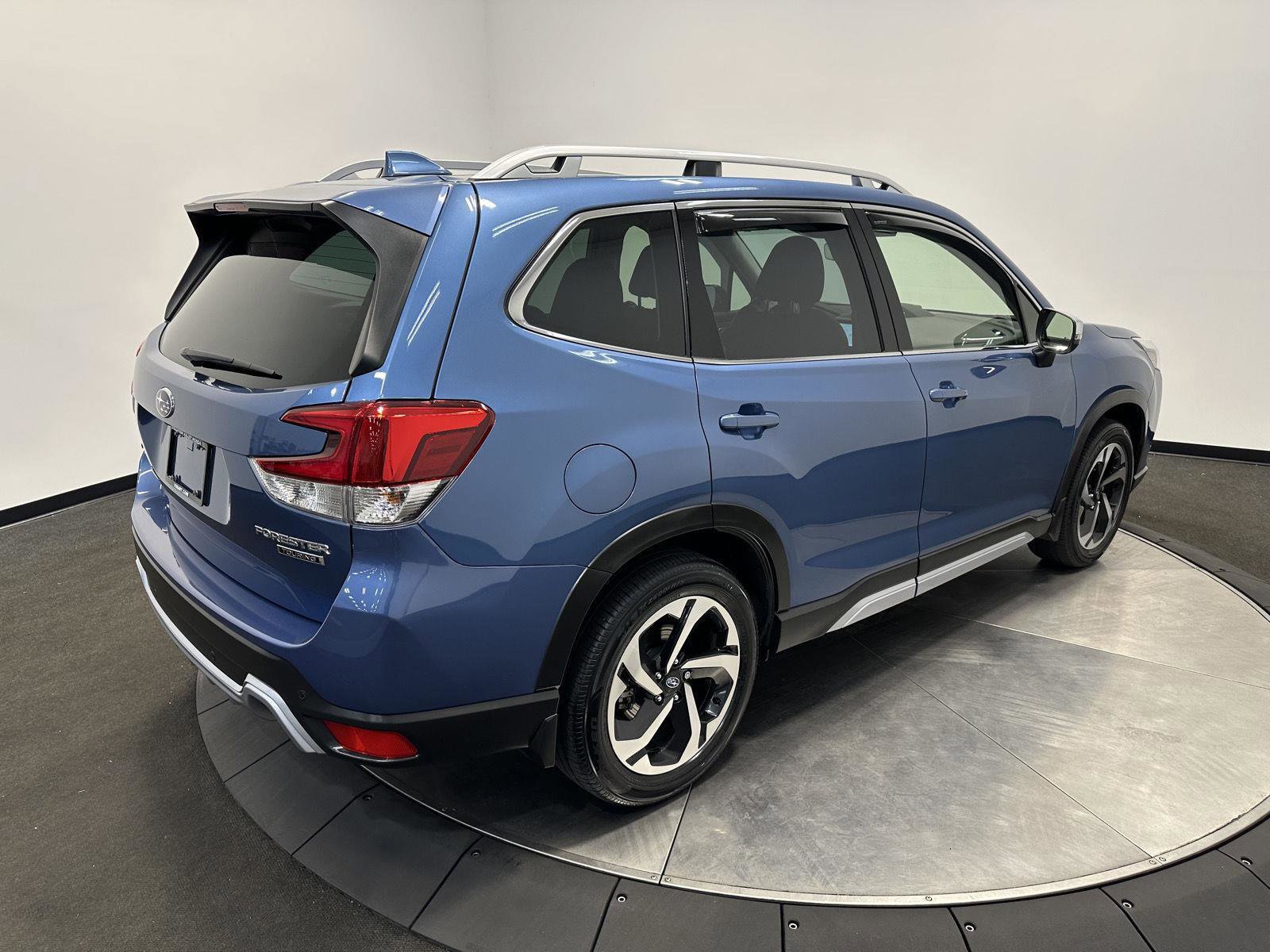 Used 2023 Subaru Forester Touring image 7