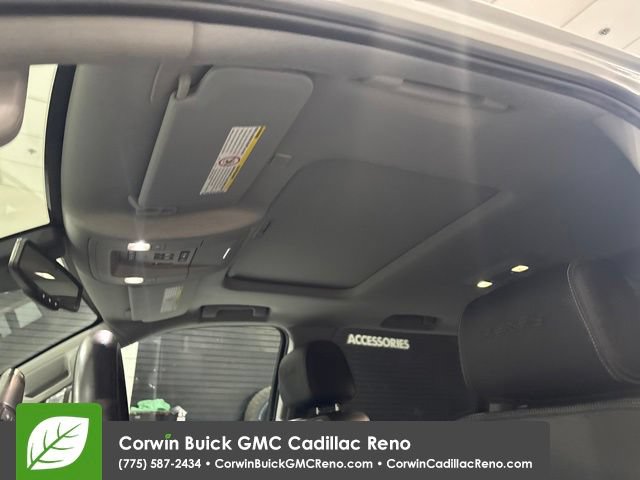 Used 2018 GMC Sierra 2500 Denali w/ Duramax Plus Package AWD/4WD image 12