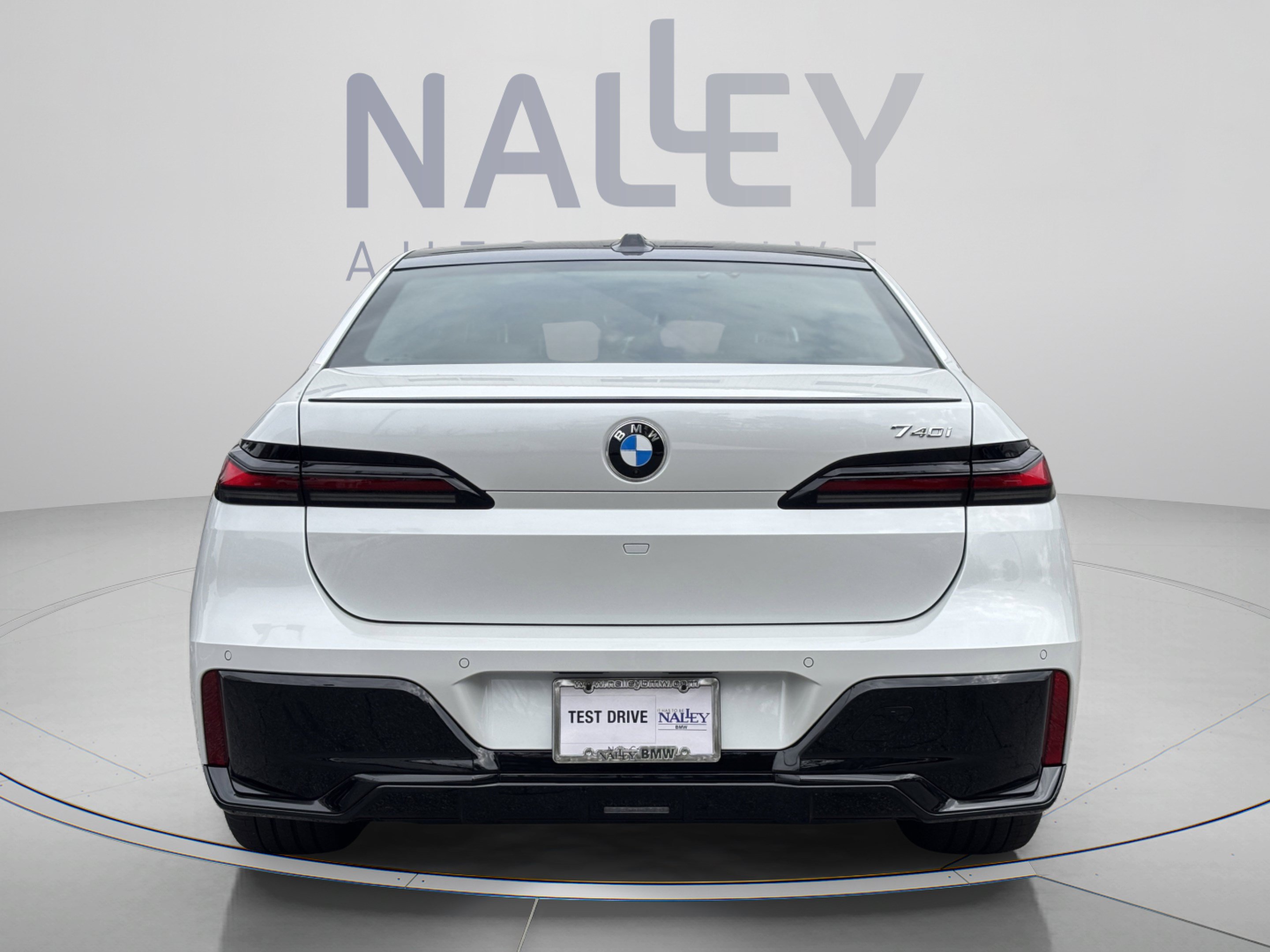 Used 2026 BMW 740i RWD image 4