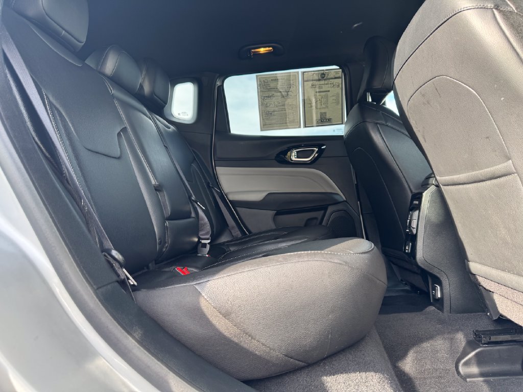 Used 2025 Jeep Compass Limited AWD/4WD image 14