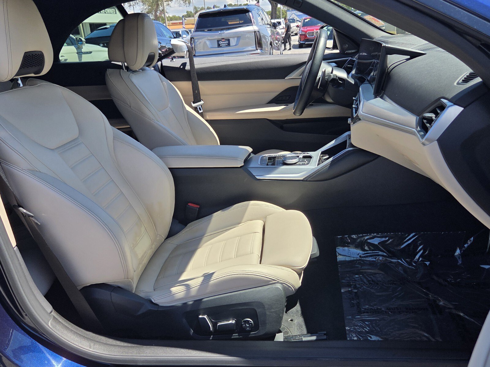 Used 2024 BMW M440i Convertible w/ Premium Package RWD image 16