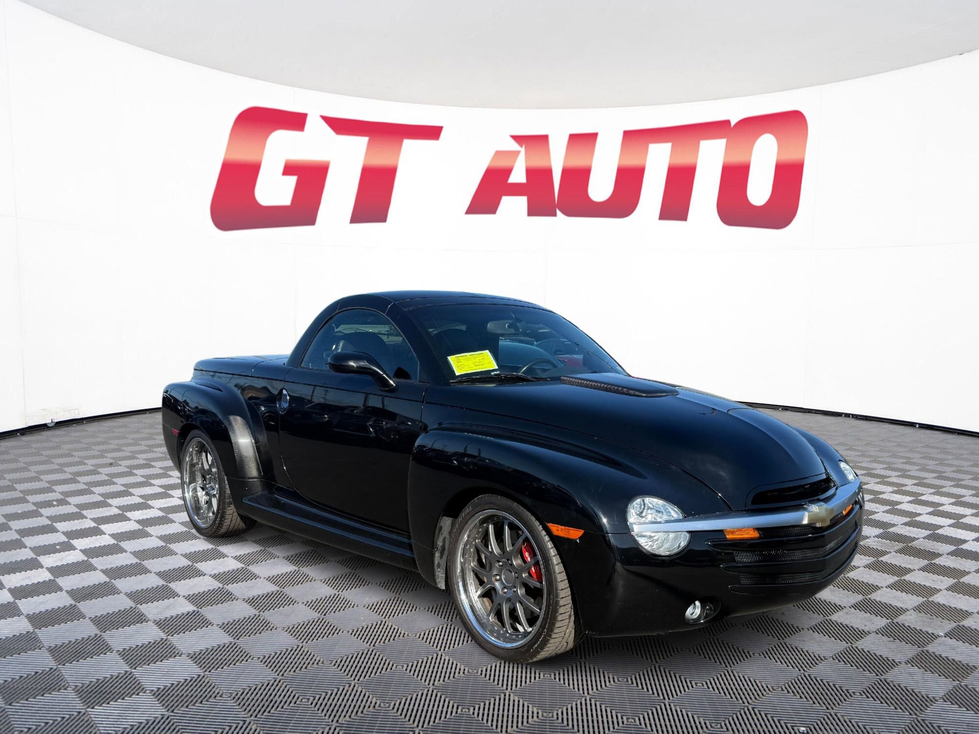 Used 2004 Chevrolet SSR w/ Preferred Equipment Group